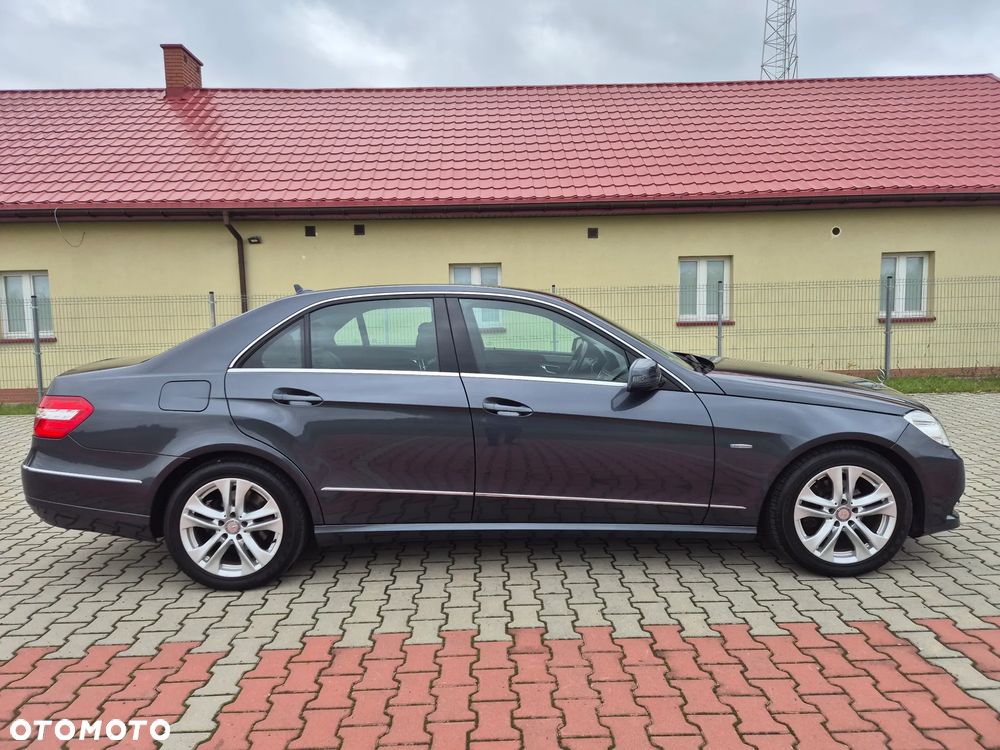 Mercedes-Benz Klasa E 200 CGI BlueEFFICIENCY Automatik Avantgarde - 22
