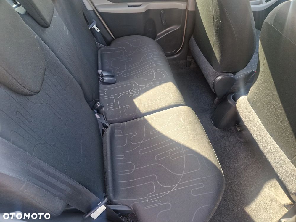 Toyota Yaris 1.33 Luna - 10