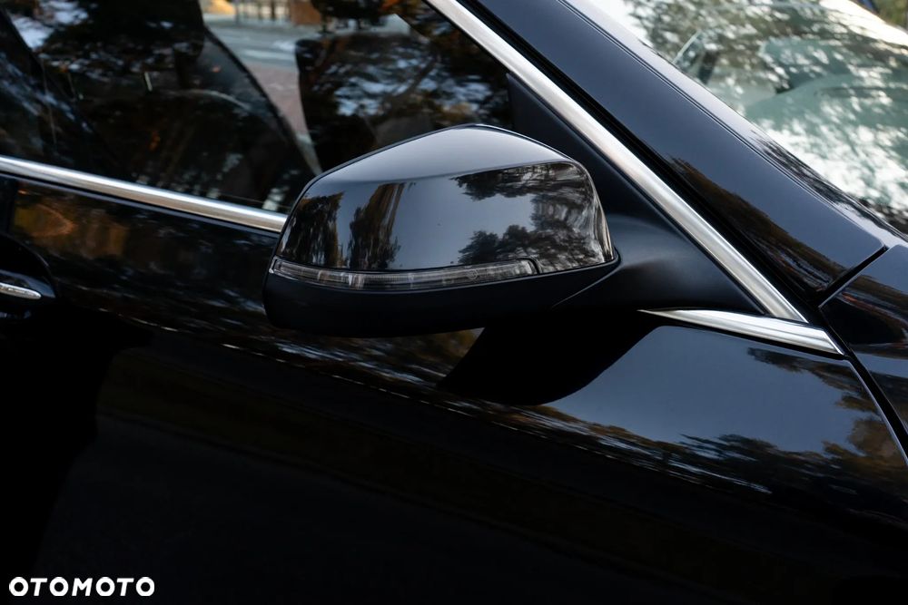 BMW Seria 5 528i - 16