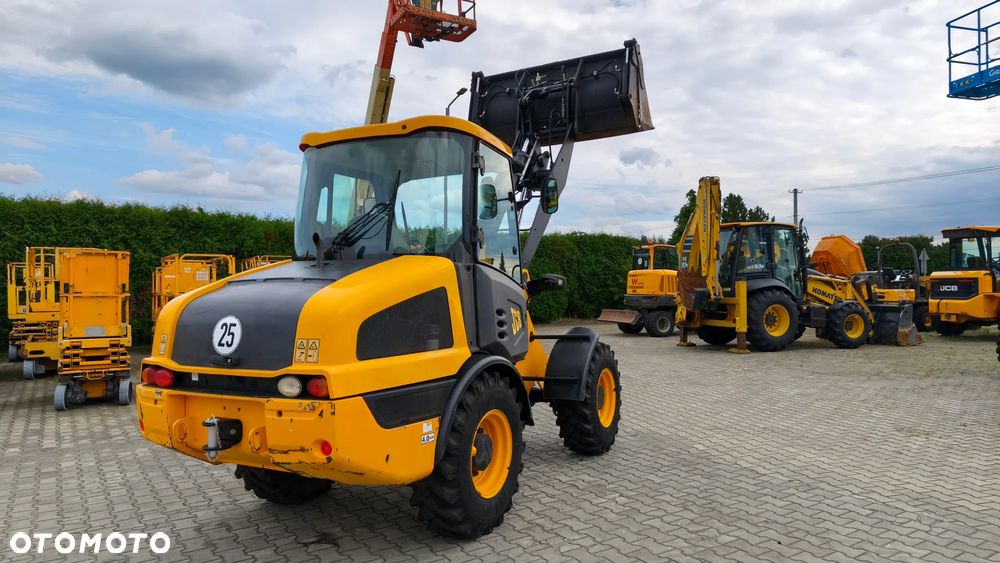 JCB 406 T4 - 24