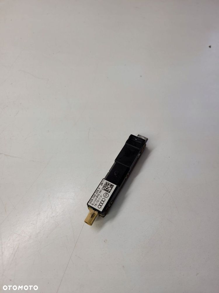 WZMACNIACZ ANTENOWY AUDI A6 C7 A7 4G8035225A - 2