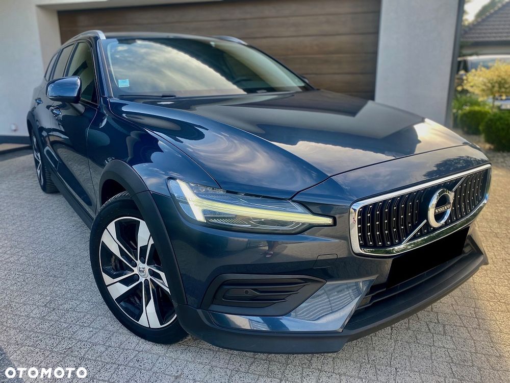 Volvo V60 Cross Country B4 D AWD Ultimate - 4