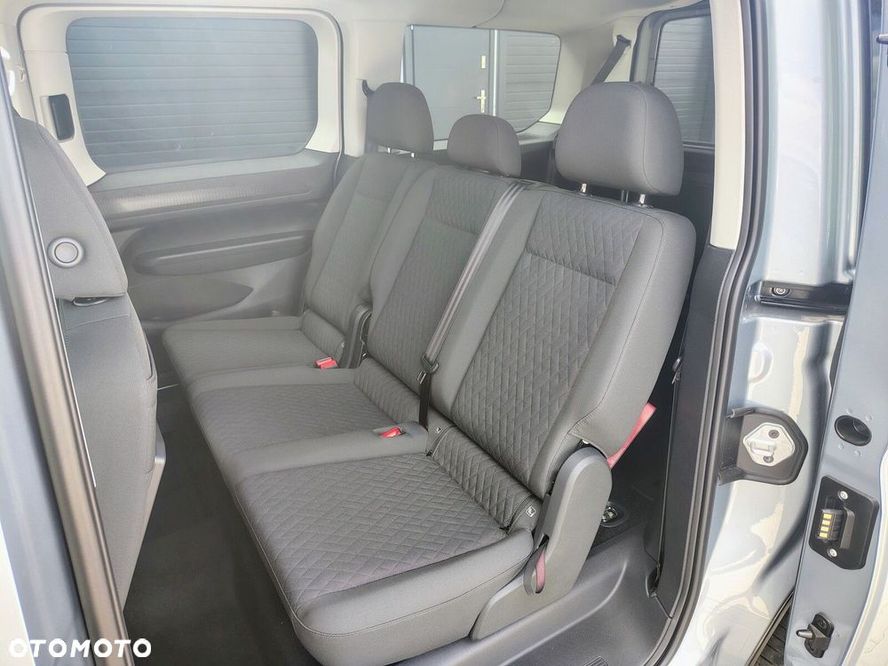 Volkswagen Caddy Caddy Maxi Life 7-miejscowy silnik: 1,5 l TSI eHybrid EU6 85 kW / skrzynia biegów: automatyczna DSG, 6-biegowa rozstaw osi: 2970 mm - 26