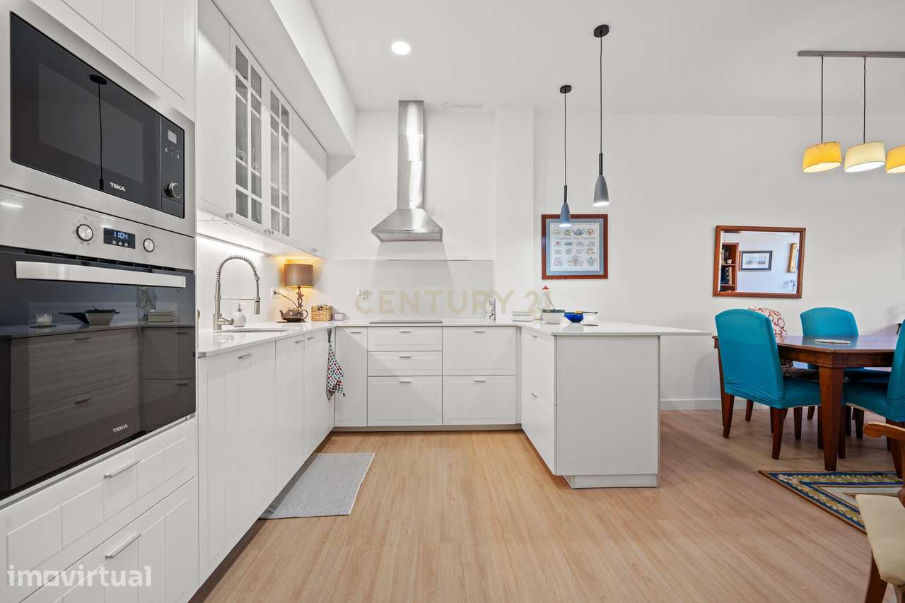Apartamento renovado com 2 Quartos - Grande imagem: 2/27