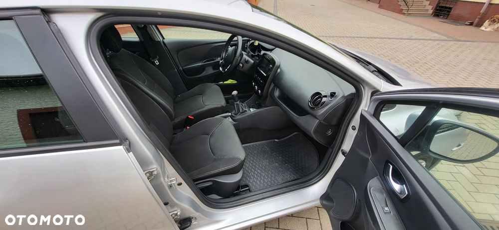 Renault Clio - 11