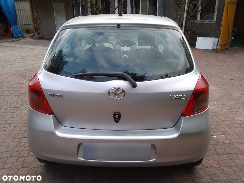 Toyota Yaris 1.0 Terra A/C - 11