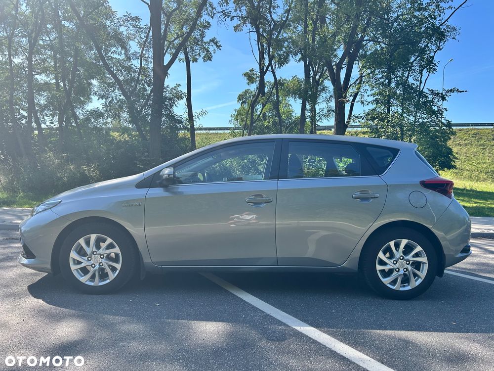 Toyota Auris Hybrid 135 Premium - 6