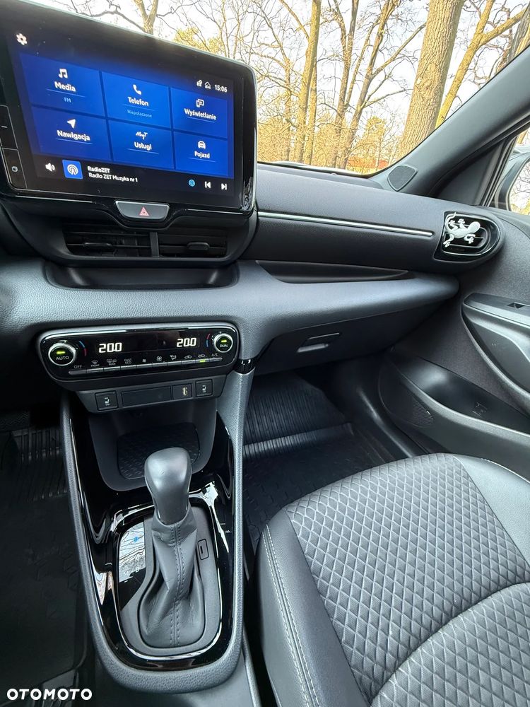 Toyota Yaris 1.5 Style CVT - 21