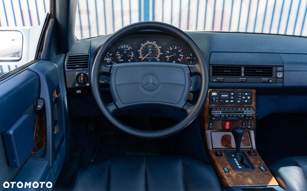 Mercedes-Benz SL - 17