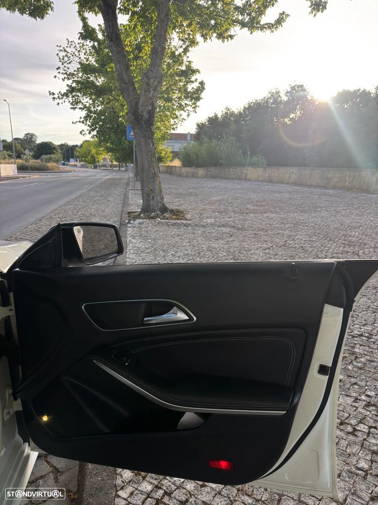 Mercedes-Benz CLA 180 d 7G-DCT Urban - 30
