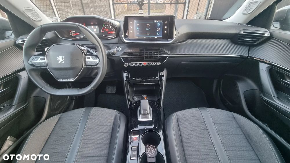 Peugeot 2008 1.5 BlueHDi Allure S&S EAT8 - 13