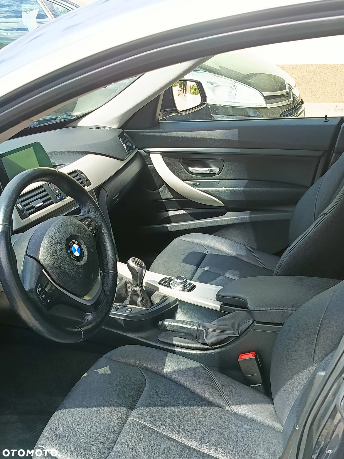 BMW 3GT 318d - 16