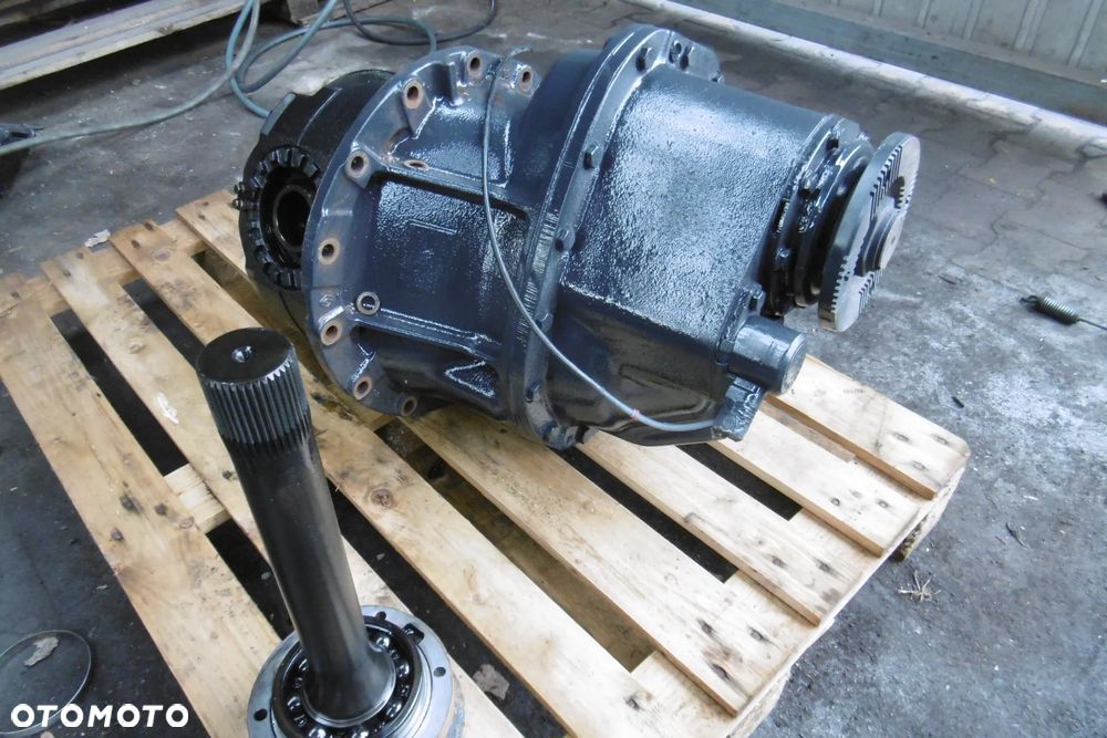 Wkład mostu dyfer 6x4 8x4 Renault Kerax - 2