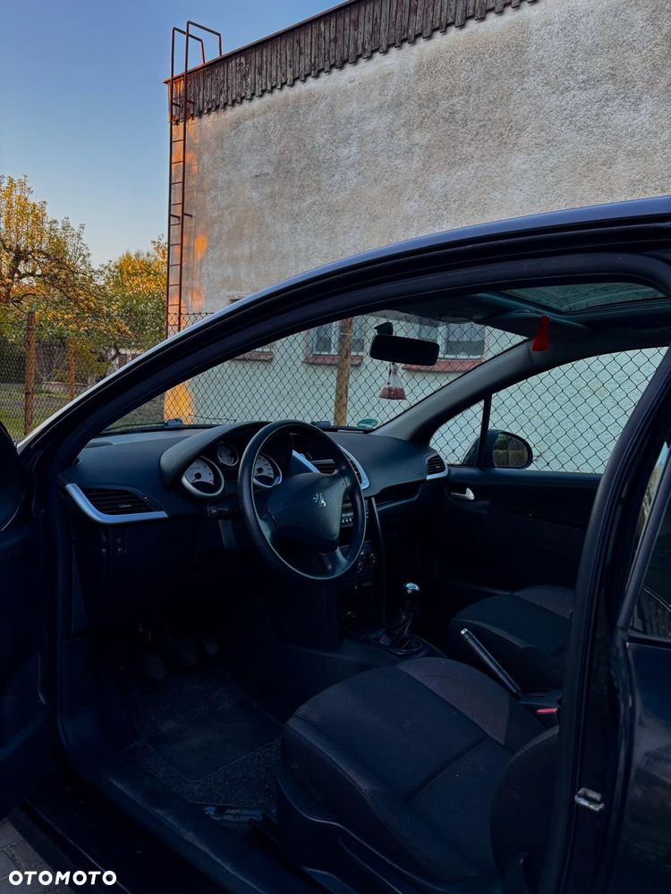 Peugeot 207 1.4 16V Trendy - 7