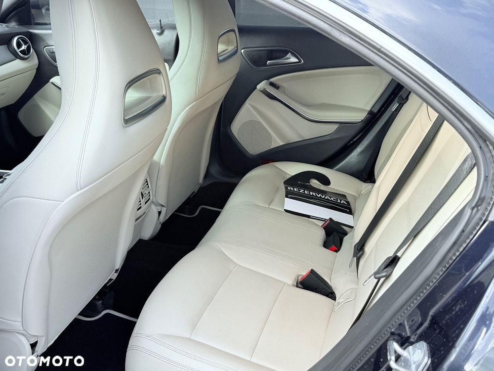 Mercedes-Benz CLA 250 7G-DCT AMG Line - 34