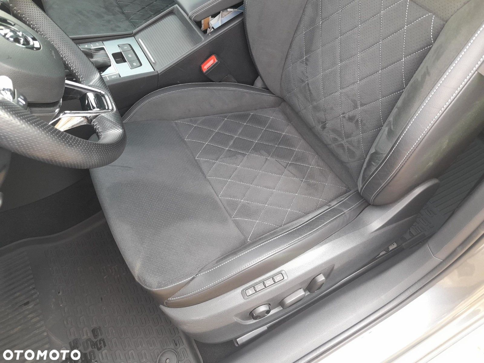 Skoda Superb 1.5 TSI Sportline DSG - 12