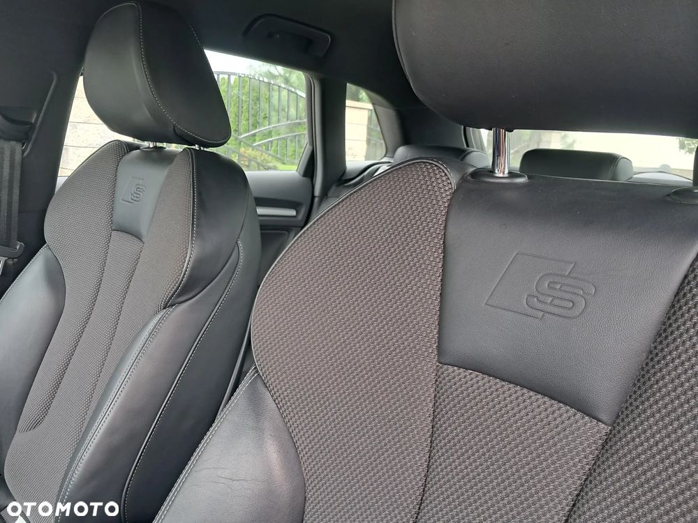 Audi A3 Sportback 2.0 TDI S line Sportpaket - 22