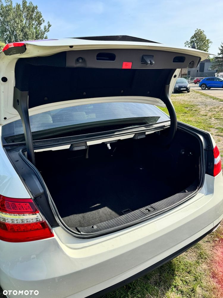 Mercedes-Benz Klasa E 350 4-Matic Avantgarde - 12