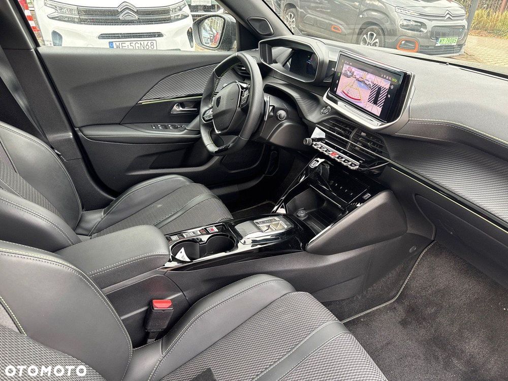 Peugeot 2008 1.2 PureTech GT S&S EAT8 - 17