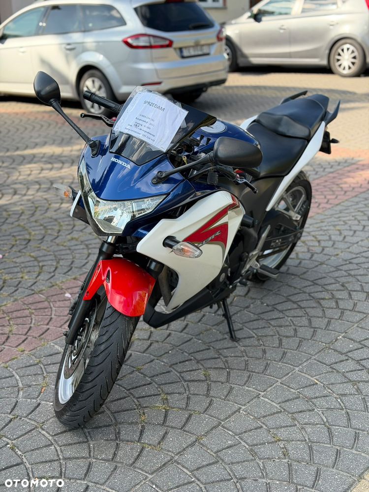 Honda CBR - 6