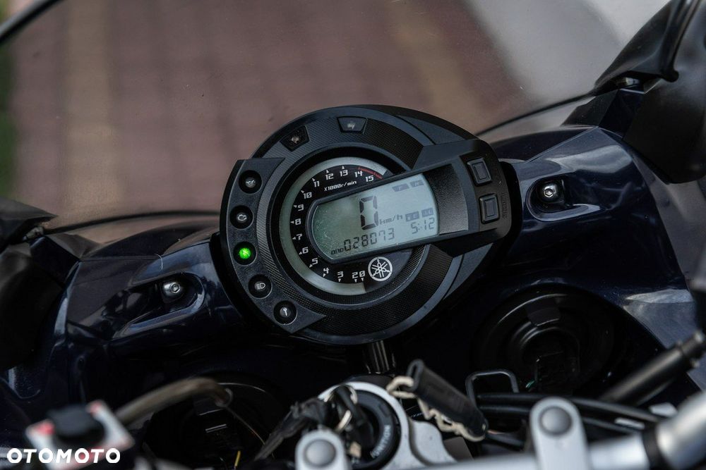 Yamaha FZ - 8