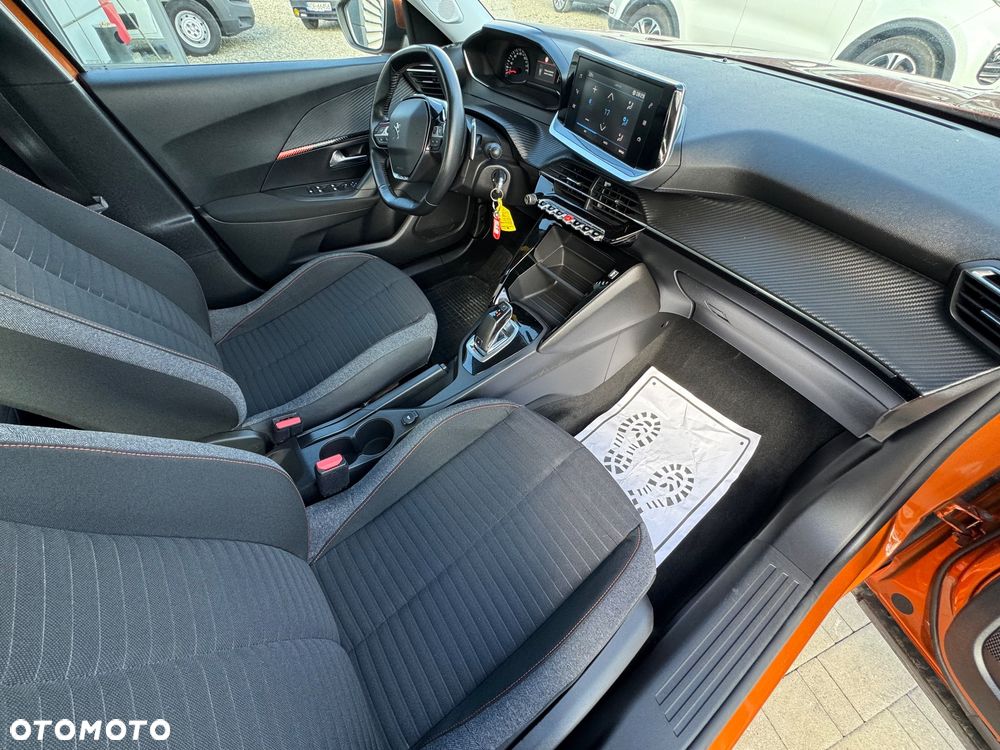 Peugeot 2008 1.2 PureTech Active S&S EAT8 - 19