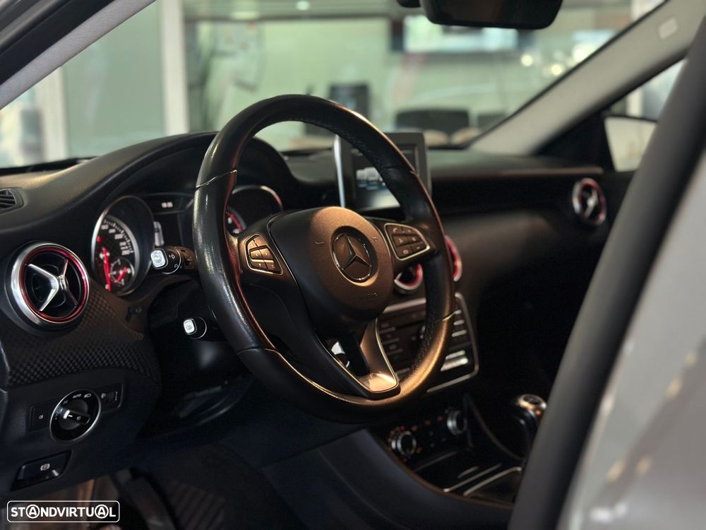 Mercedes-Benz A 180 d Fleet Pack Urban - 21