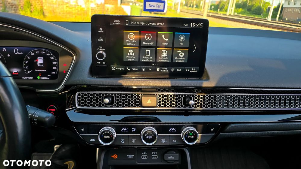 Honda Civic 2.0 i-MMD Advance CVT - 12