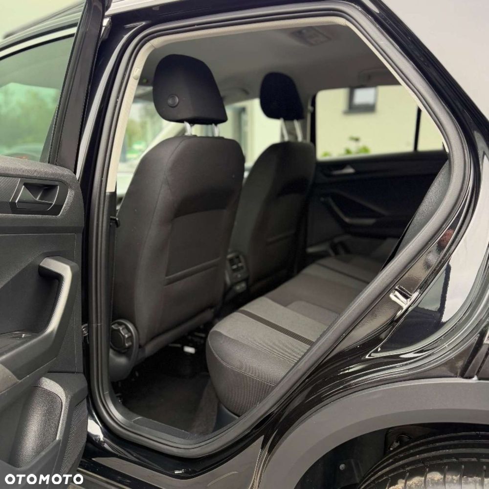 Volkswagen T-Roc - 18