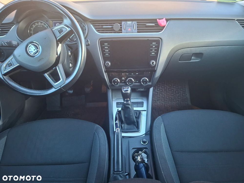 Skoda Octavia 1.6 TDI SCR Ambition - 6