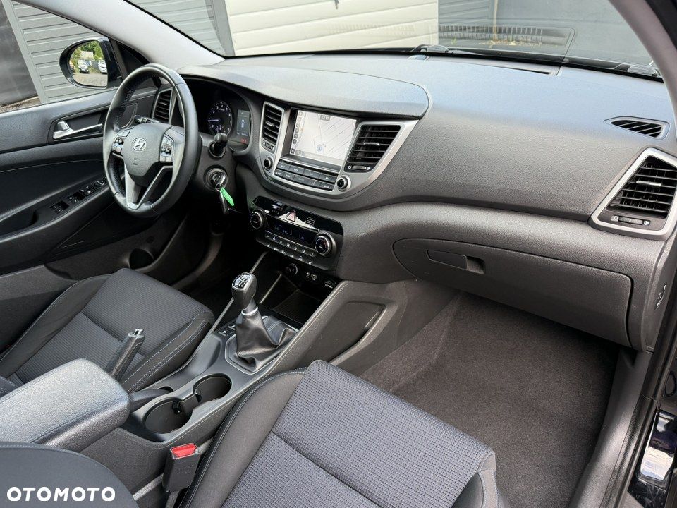 Hyundai Tucson 1.6 GDI BlueDrive Design 2WD - 27