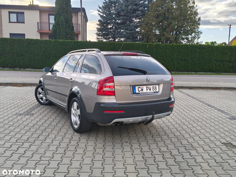Skoda Octavia 2.0 TDI DPF Scout 4x4 - 17