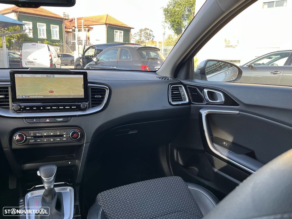 Kia XCeed 1.6 GDi PHEV Drive - 13