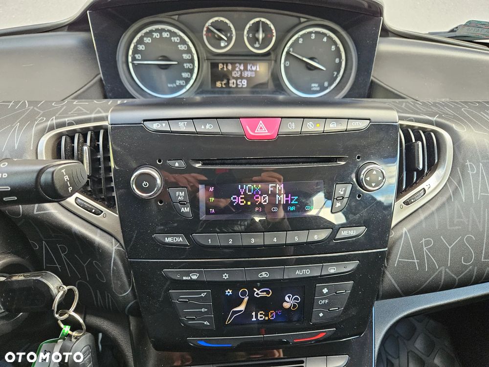 Lancia Ypsilon 1.2 8V Gold S&S - 24