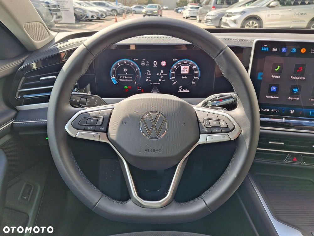 Volkswagen Passat - 25