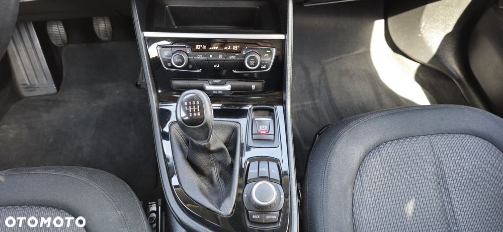 BMW Seria 2 216i Active Tourer - 15