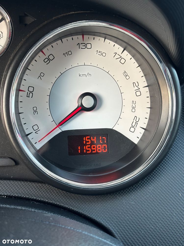Peugeot 308 CC HDi FAP 165 Allure - 13