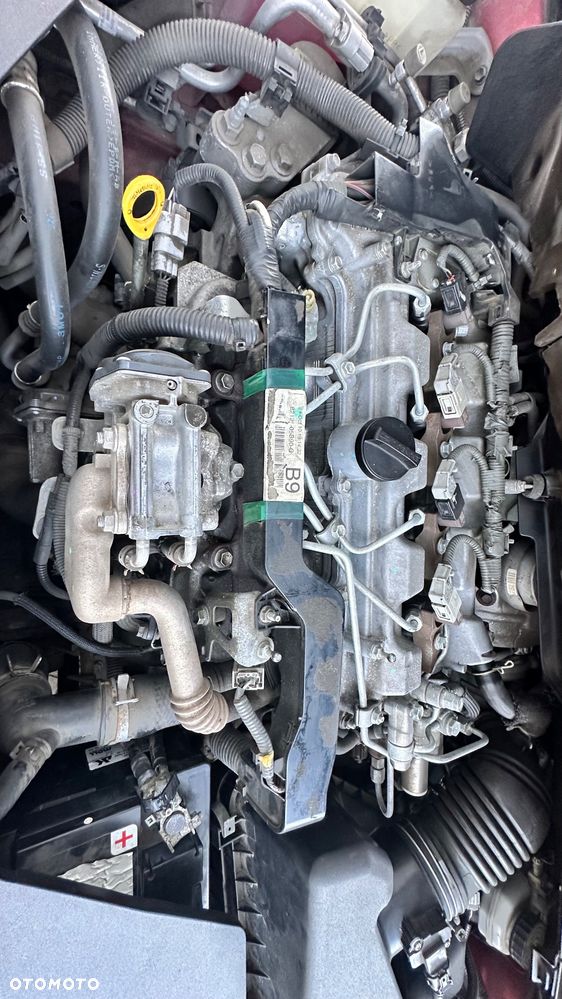 Toyota Avensis 2.0 D-4D 2010 - 13