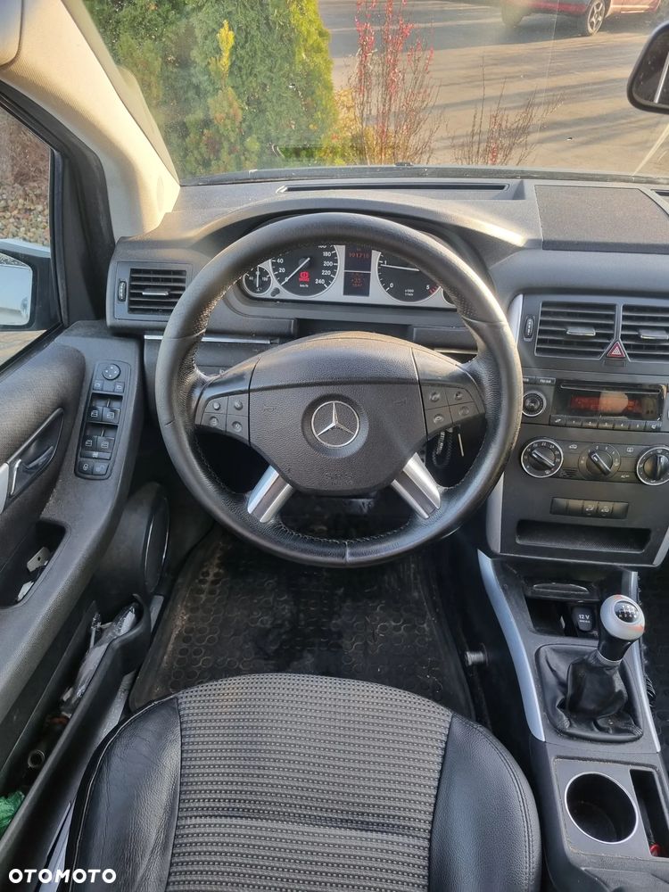 Mercedes-Benz Klasa B 200 CDI - 3