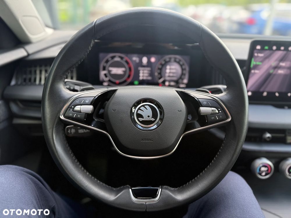 Skoda Superb 2.0 TDI SCR Essence DSG - 29