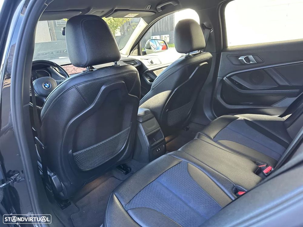 BMW 116 d Pack Desportivo M Auto - 28