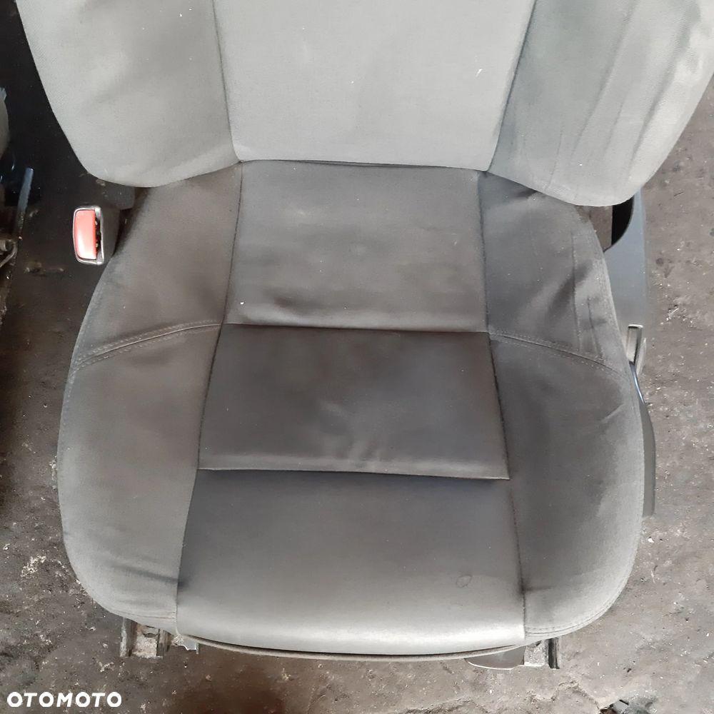 Fotele Kanapa Volvo V50 - 2