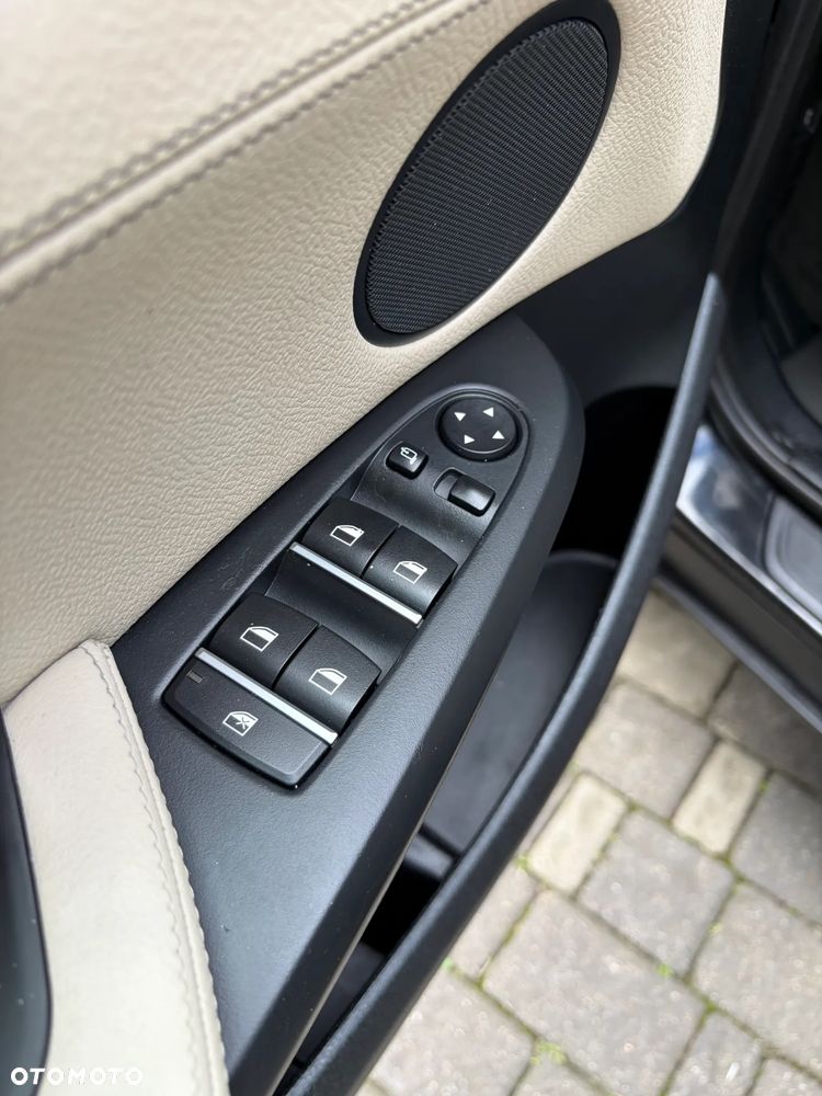 BMW X3 28i xDrive - 16