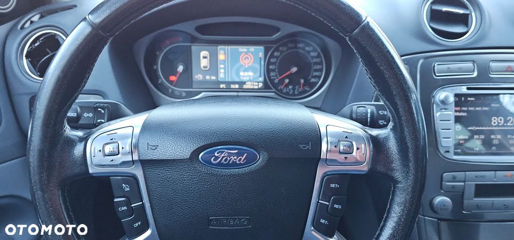 Ford Mondeo 2.0 TDCi Titanium - 16