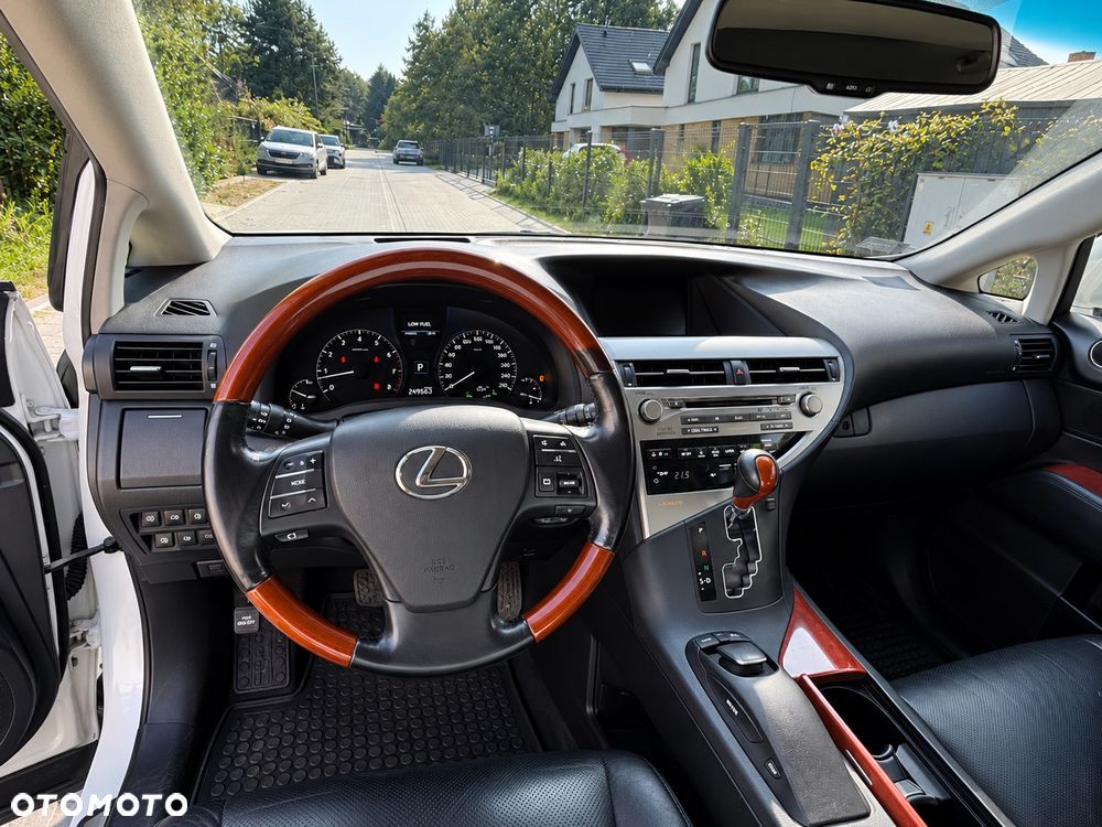 Lexus RX - 9