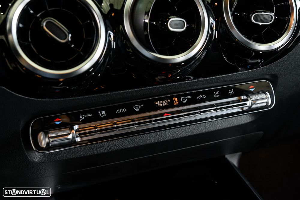 Mercedes-Benz GLA 250 - 26