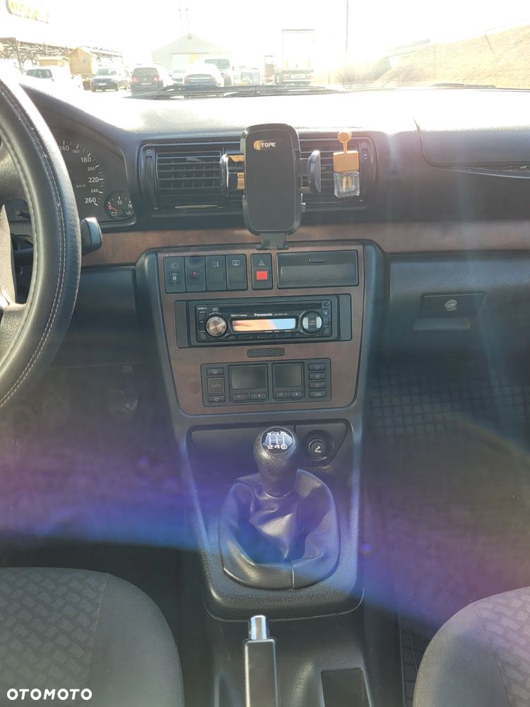 Audi A4 Limousine 1.8 - 22