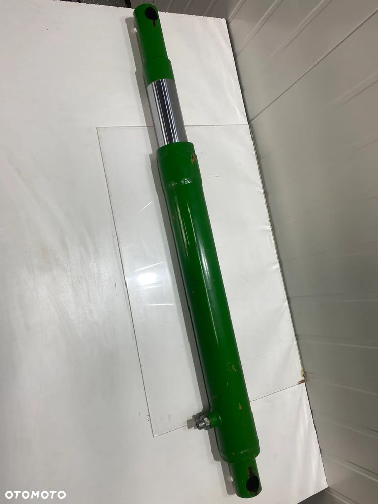 SIŁOWNIK PODNOSZENIA PODAJNIKA POCHYŁEGO JOHN DEERE S670 AHC1031, AHC10447 - 3