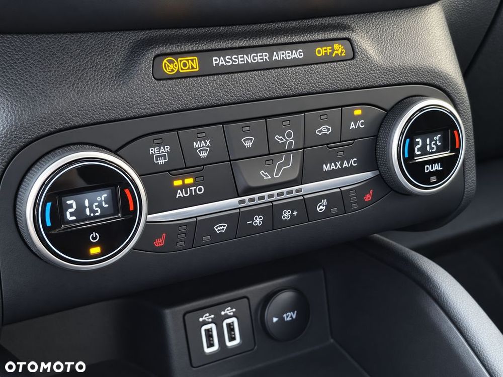Ford Kuga 1.5 EcoBoost FWD Titanium - 24