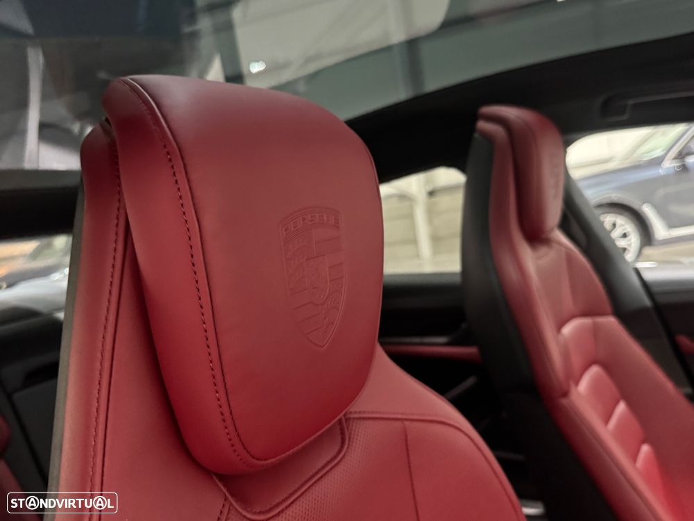 Porsche Taycan 4S - 35